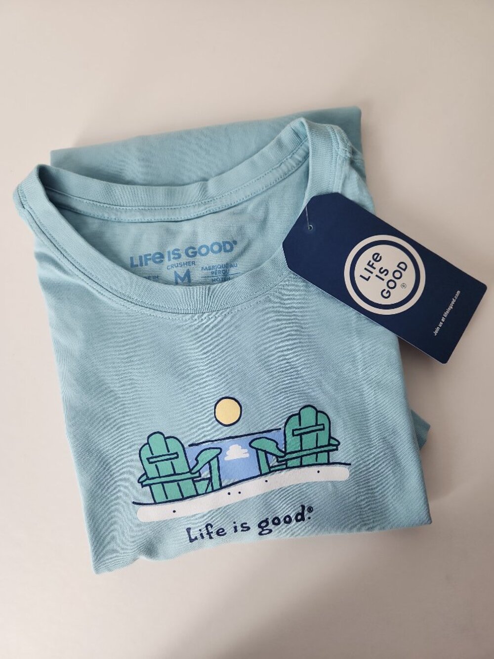 Life is Good Men's Crusher Tee short sleeve top Beach Blue chairs Sz M New